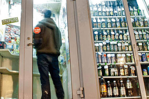 Магазины разливного пива и минимаркеты запретят в России?