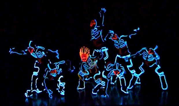 http://japology.com/wp-content/uploads/2012/07/Japan-tron-dance.jpg