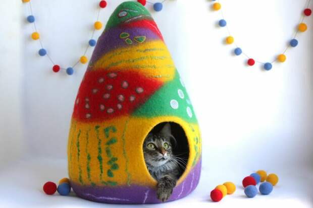 16 забавных кошачьих домиков из фетра от украинских мастеров Meow Felt
