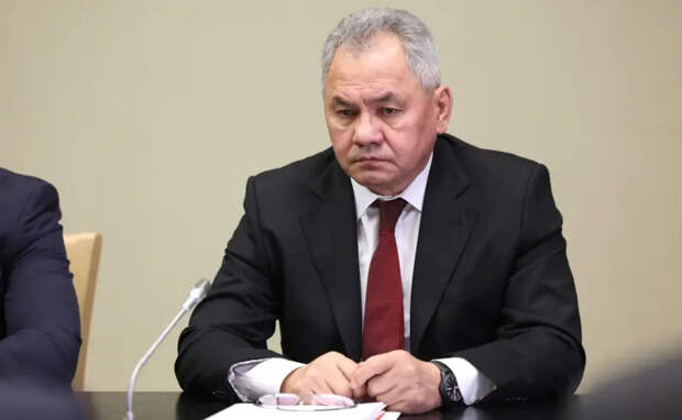 Министр обороны РФ назвал два условия упрощения приёма на вооружение испытанного в зоне спецоперации оружия