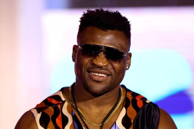 Нганну встал на сторону Джонса: «Ты заслуживаешь $30 млн»