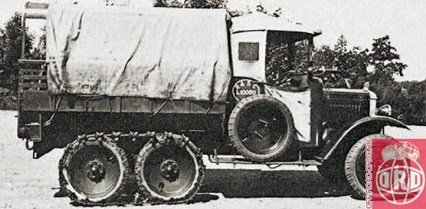 Morris-Commercial D-type мог оснащаться легкосъемными гусеницами на задние колеса.