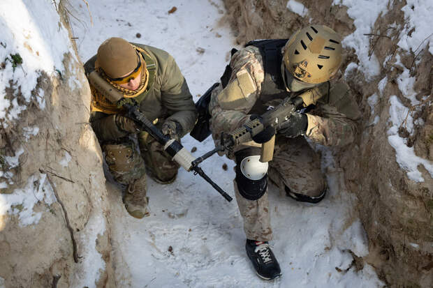 Сможет ли Сырский удержать два фронта? Почему Купянск стал опасной ловушкой для ВСУ