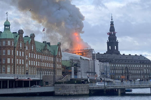 Картину известного художника Педера Кройера спасли из биржи в Копенгагене