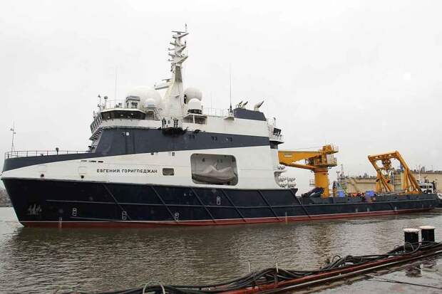 Новое исследовательское судно ВМФ России вышло на ходовые испытания