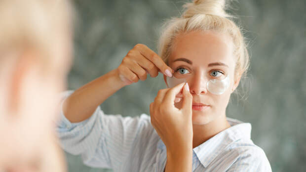 Косметолог Кохнович рассказала о принципе действия патчей для области вокруг глаз