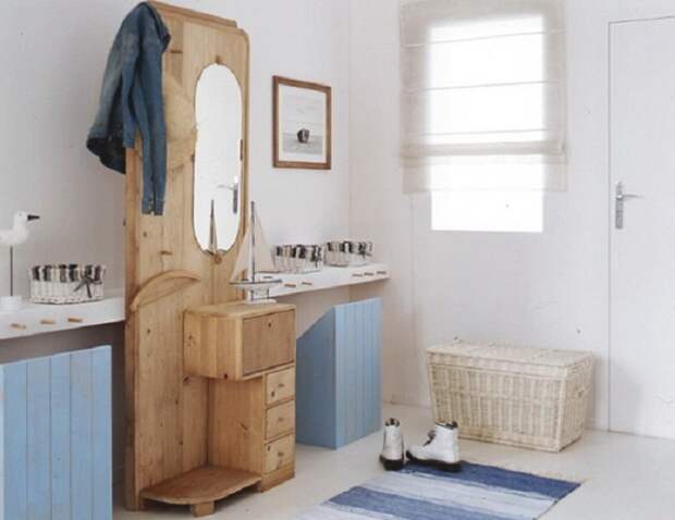 Просто отличный вариант оформления ванной комнаты при помощи различных мелких элементов интерьера.