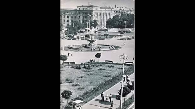 Сталино. Площадь Ленина. 1956 год. https://t.me/webmoney_dn/312104Video: Клип