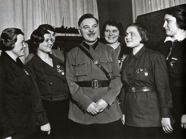 sovietwoman12 sovietwoman12 Советская женщина в фотографиях