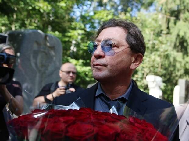 Лепс вспомнил о войне из-за споров о Лепс вспомнил о войне из-за споров о