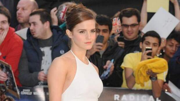 Новый роман: Эмму Уотсон подловили целующейся с миллиардером