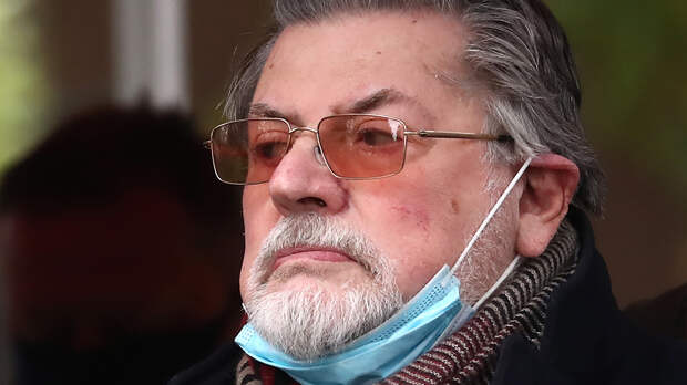 Ширвиндт написал письмо из больницы: "Снаряды рвутся рядом"