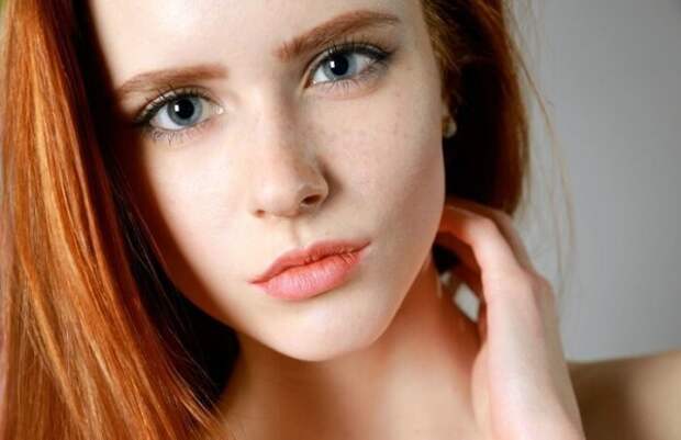 20+ девушек с веснушками, которых расцеловало солнце