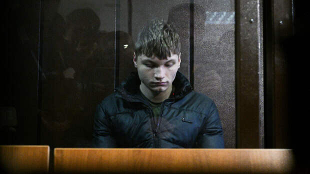 Отец обвиняемого в убийстве Секача утверждает, что его сына запугали и завербовали мошенники: «Они запрещали ему общаться с родными»