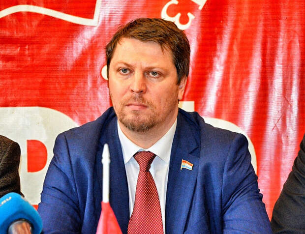 Депутат поинтересовался у подписчиков, что должен сделать Путин, чтобы повысить свой рейтинг перед выборами