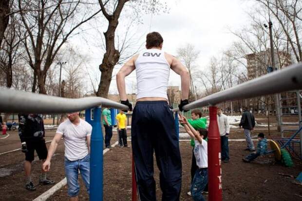 Движение Ghetto workout - уличные качки (29 фото) Движение Ghetto workout - уличные качки (29 фото)