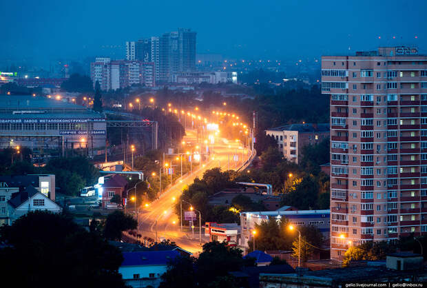 Улица Суворова.