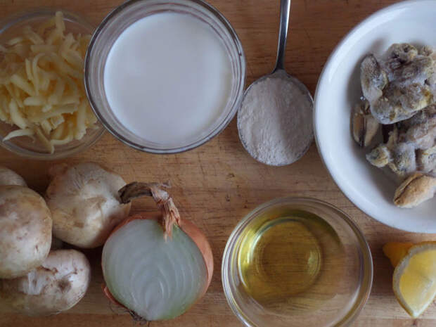 Рецепт на выходные: Жульен с грибами и морепродуктами