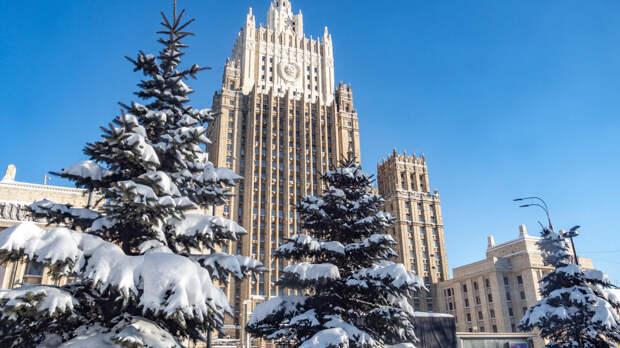 В МИД России осудили публикацию FT о мемориальном комплексе "Аллея ангелов"