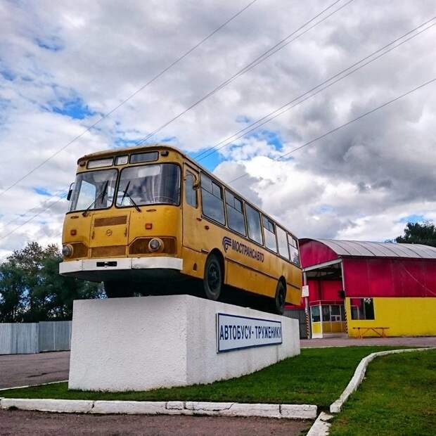 Сейчас есть много памятников этим автобусам автобусы, воспоминания, детство, ностальгия