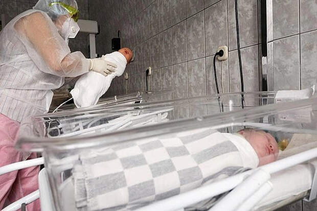 Пациентка рассказала, что в новокузнецком роддоме не показали её умершего новорожденного