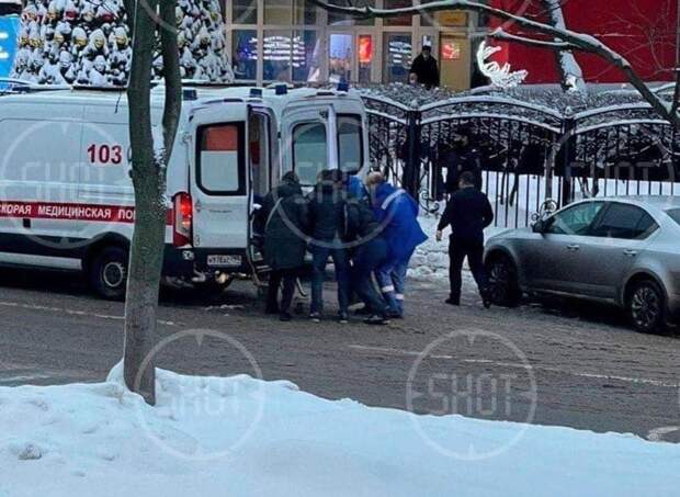 Два человека убиты и трое ранены во время стрельбы в московском МФЦ 