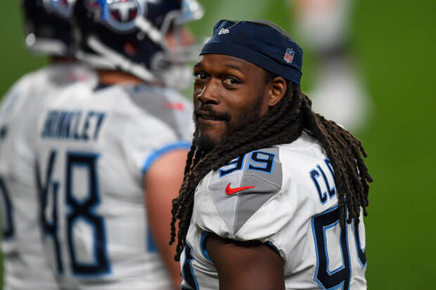 New Cleveland Browns defender Jadeveon Clowney looks ripped in this offseason photo, which should scare every opposing quarterback