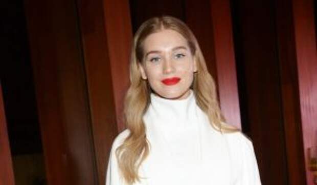 Бедные зрители! Охрипшая Асмус залила рвотными массами подмостки