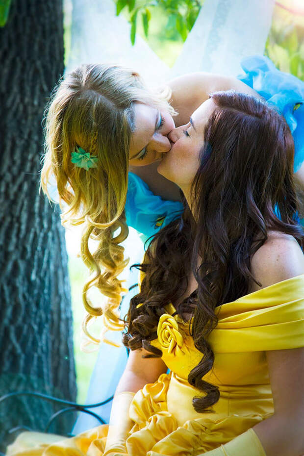 fairytale-engagement-princess-gay-photoshoot-yalonda-kayla-solseng -5
