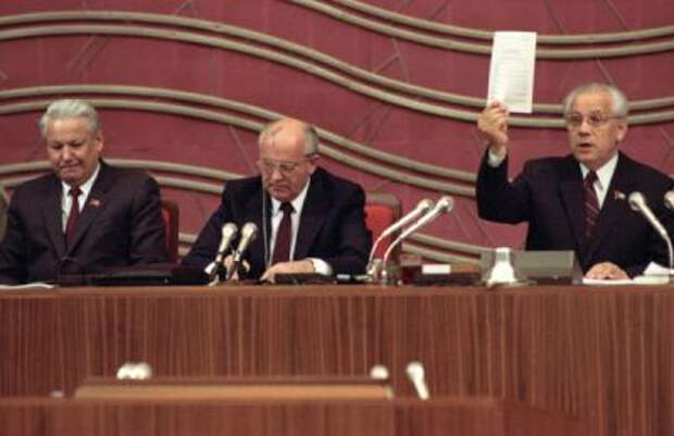 Горбачев уполномоченный. Как 30 лет назад не начались реформы