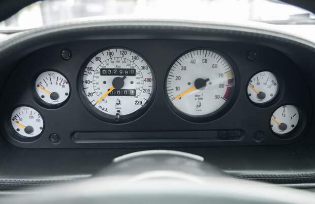 Редкий суперкар Lamborghini Diablo SE30: таких было выпущено 150 экземпляров