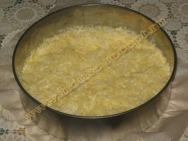 Слой пирога с начинкой из яблок