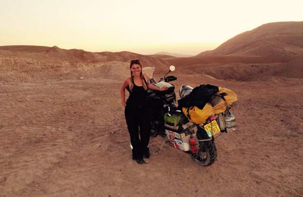 Нескончаемый медовый месяц: молодожены провели семь месяцев путешествуя на мотоцикле