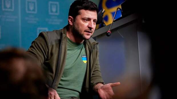 “Украина проиграет где-то летом или в начале осени”: экс-разведчик ВС США Риттер предрёк потерю Артёмовска, поражение Зеленского и киевской власти