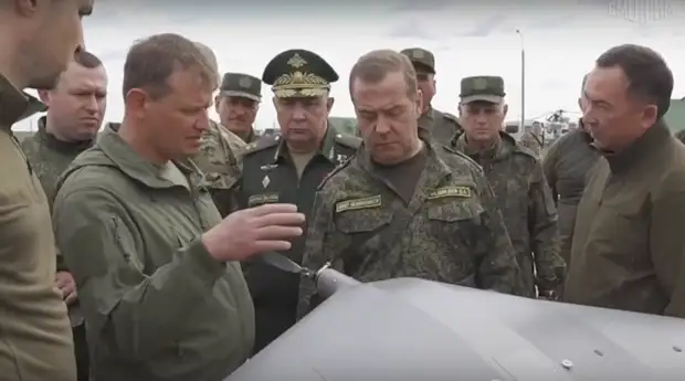 Скриншот видео https://vk.com/dm