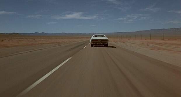 15 января 1971 года - премьера американского фильма «Исчезающая точка» (Vanishing Point). Режиссер Ричард С. Сарафьян. Бюджет фильма $1 585 000. Сборы в США $12 442 673.