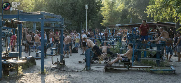 Gymtown05 Самая суровая в мире качалка   тренажёрный городок в киевском Гидропарке