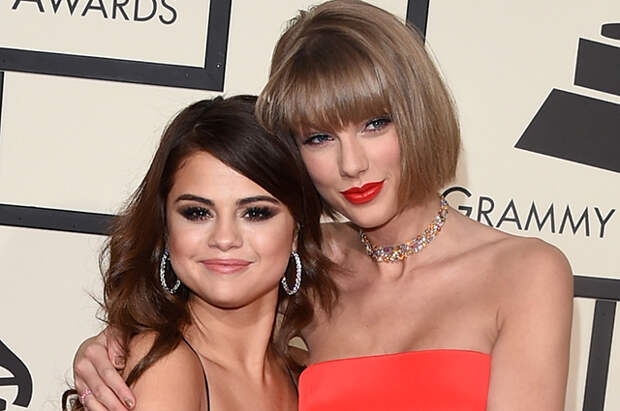 Вместе веселей: Селена Гомес провела вечер в компании своих подруг Тейлор Свифт и Каззи Дэвид