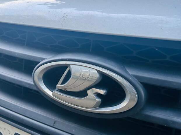 Авито Авто: пятая часть интереса к новым авто в Петербурге пришлась на LADA