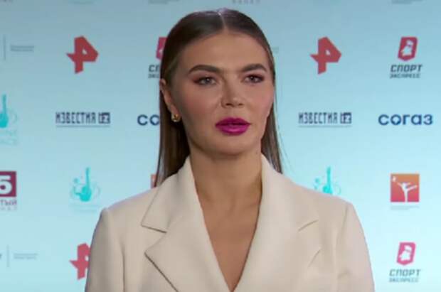 Алина Кабаева посетила сборы по художественной гимнастике в Сочи и обратилась с напутствием к молодым спортсменам