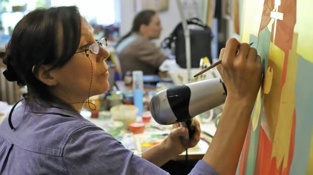 Иконописцы рассказали, как создаются образы для Главного храма ВС РФ