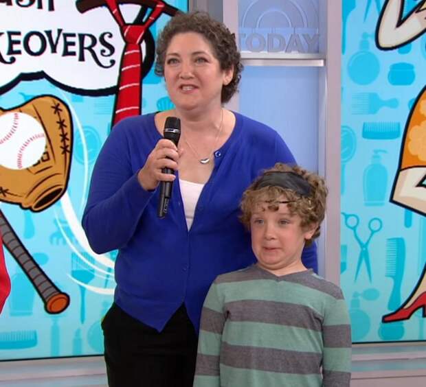 Простая стрижка преобразила мужчину до неузнаваемости: жена и дети рады