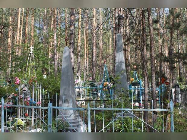В Чите планируют установить новые ограждения на пяти кладбищах