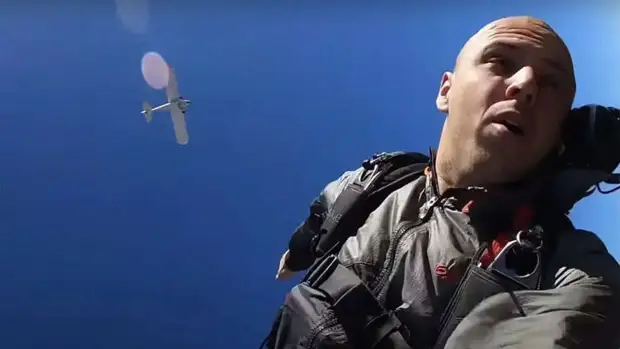 Пилот-блогер устроил авиакатастрофу ради просмотров