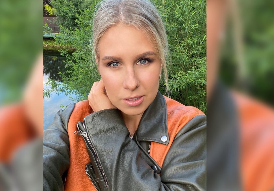 Байкал и горные аттракционы вместо выплаты долгов, или Как отдыхает Люба Соболь