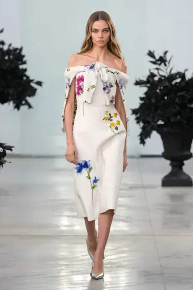 Алеся Кафельникова на показе Blumarine осень-зима — 2025/Фото: Daniele Oberrauch/Gorunway.com