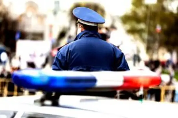 В Куркине машину курьера обстреляли из травмата