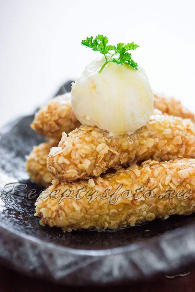 Zharenye banany s gerkulesom  recept s foto