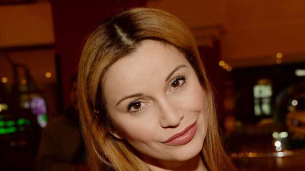 Орлова внезапно собрала чемоданы и покинула дом в Москве вместе с дочерью