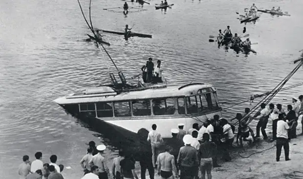 Подвиг пловца Шаварша Карапетяна